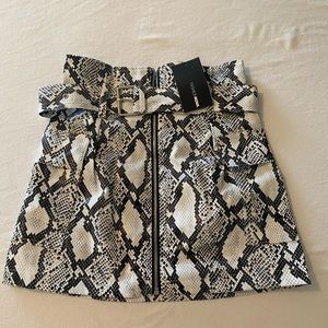 Snake print zip skirt